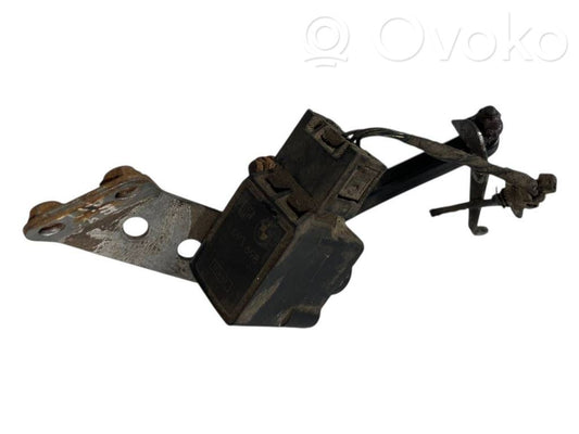 Augstuma sensors (priekšējo lukturu)