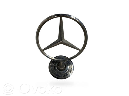 Manufacturer's emblem