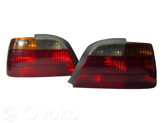 Задний фонарь в кузове