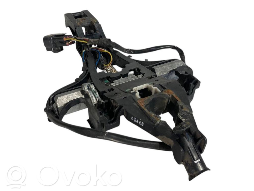 Aizmugurē turētājs / kronšteins ārējam atvēršanas rokturim