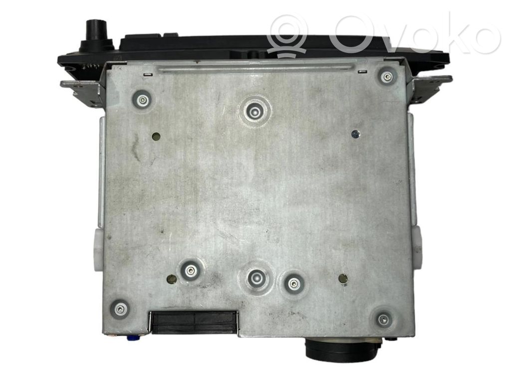 Радио / CD/DVD-плеер / навигация