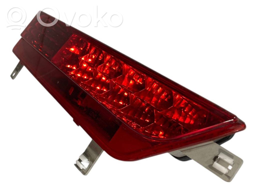 Taillight in the hood