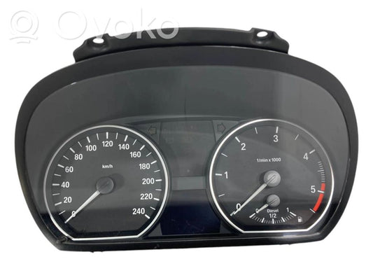 Спидометр (на панели приборов)