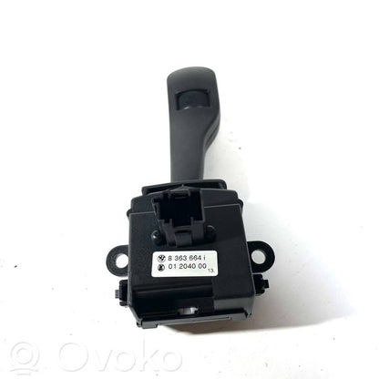 Stikla tīrītāja vadības pogas kātiņš