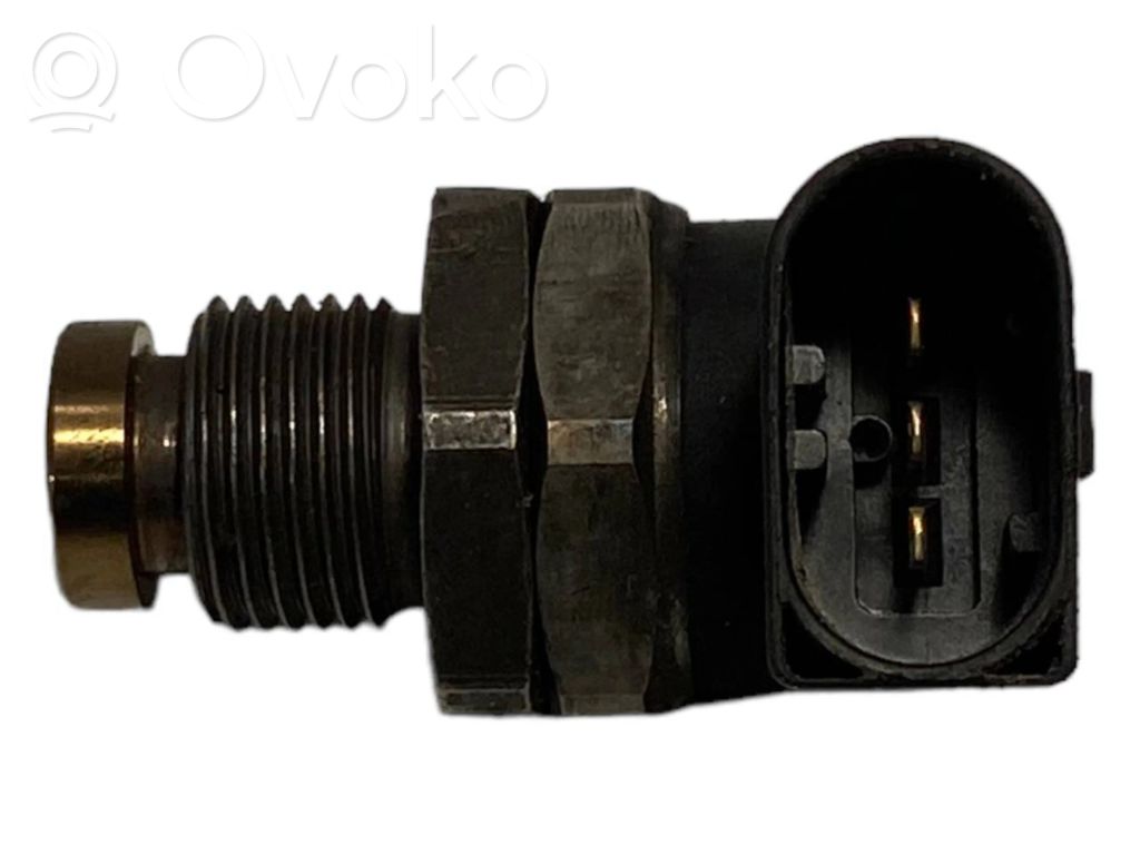 Манометр давления топлива