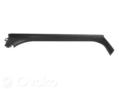 Priekšējā sliekšņa dekoratīvā apdare (iekšējā)