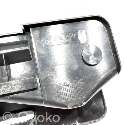 Cita veida dzinēja nodalījuma detaļa