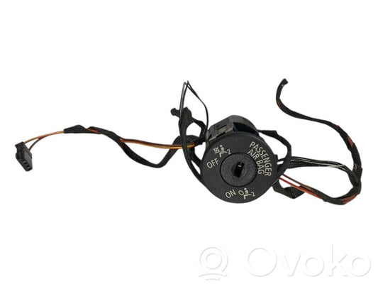 Pasažiera gaisa spilvena slēdzis