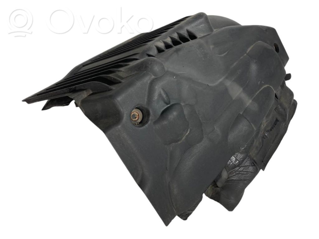 Engine cover (decorative trim)