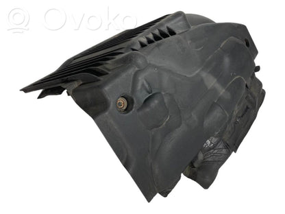 Engine cover (decorative trim)