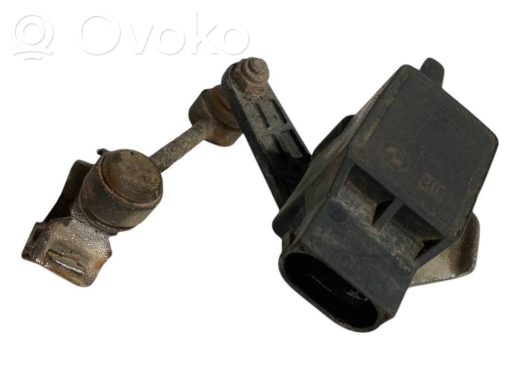 Augstuma sensors (priekšējo lukturu)