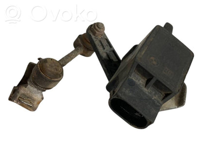 Augstuma sensors (priekšējo lukturu)