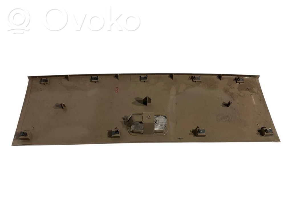 Cita veida bagāžnieka dekoratīvās apdares detaļa