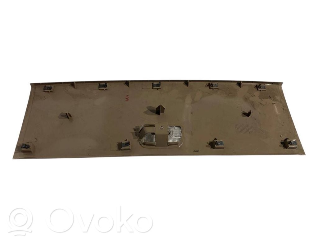 Cita veida bagāžnieka dekoratīvās apdares detaļa