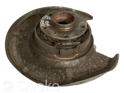 Aizmugurē riteņa rumbas vārpstas šarnīrs (stupica, capfa)