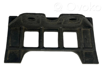 Rear bumper mounting bracket