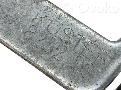 Priekšpusē elektriskā loga pacelšanas mehānisma komplekts