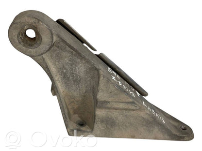 Dzinēja nostiprināšanas stiprinājums-kronšteins