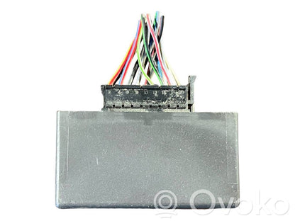 Piekabes āķa vadības bloks