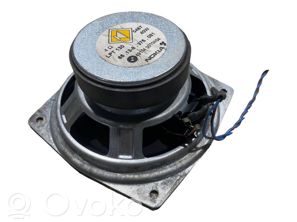 Skaļrunis (-i) priekšējās durvīs