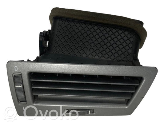 Боковая решетка воздухозаборника