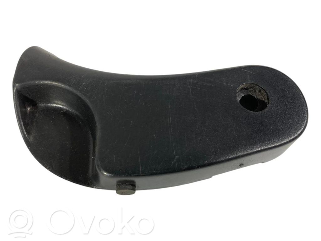 Dzinēja pārsega attaisīšanas rokturītis