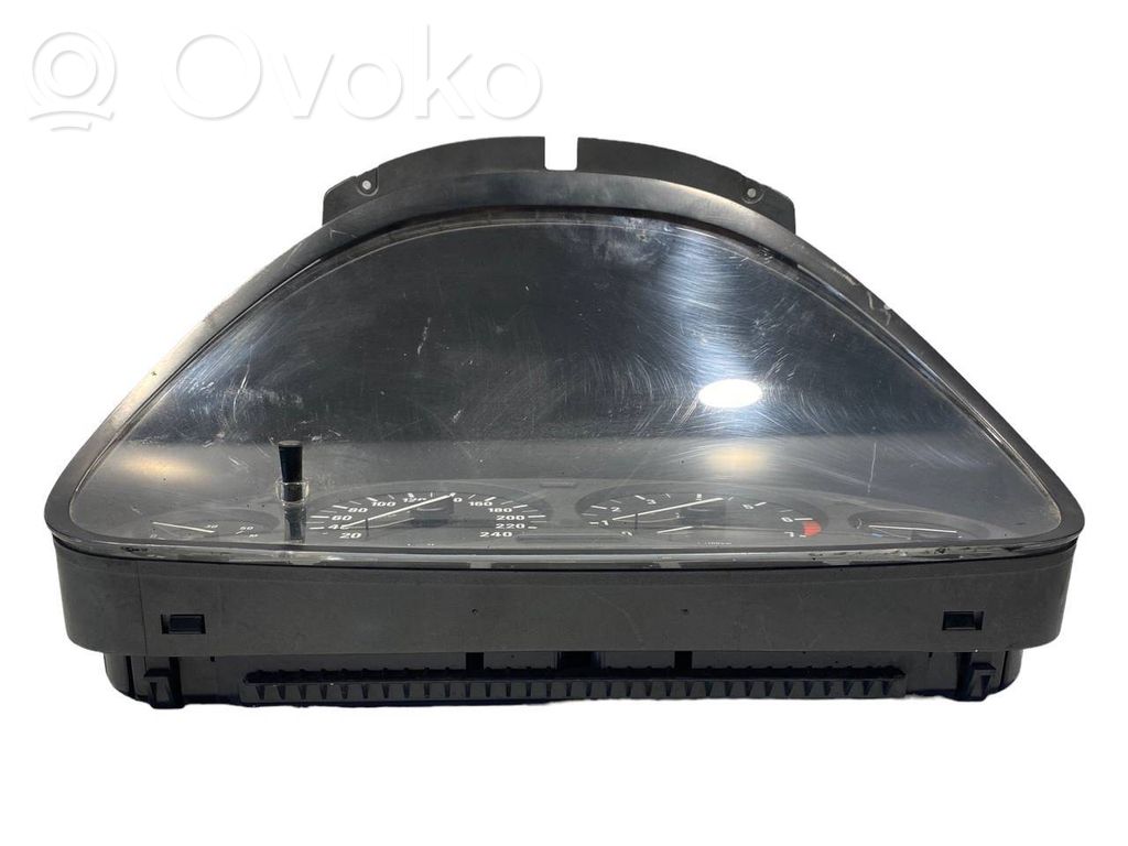 Spidometrs (instrumentu panelī)