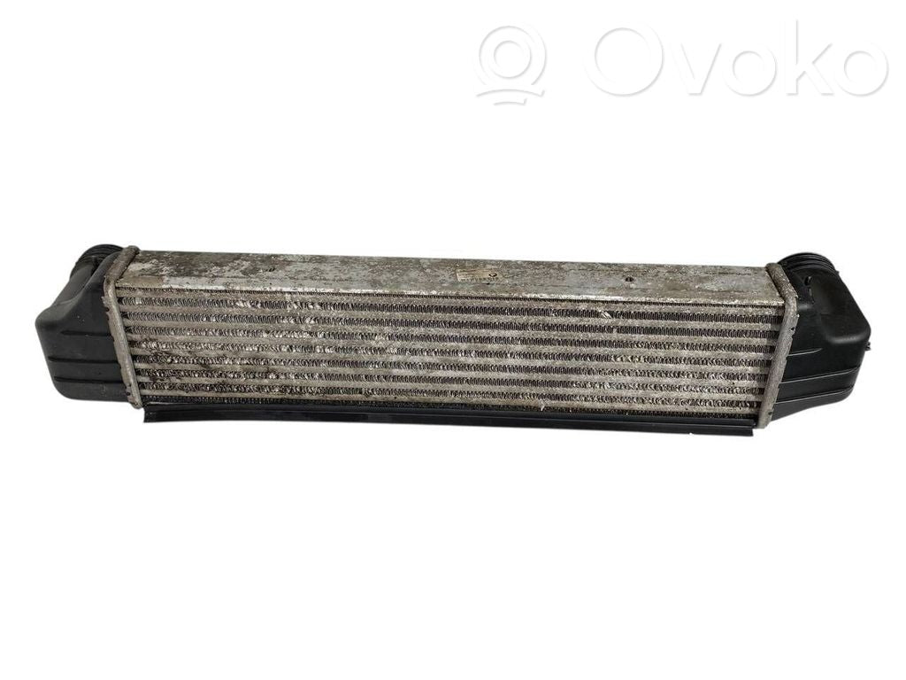 Starpdzesētāja radiators