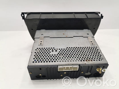 Radio / CD/DVD atskaņotājs / navigācija