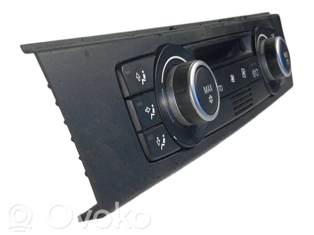 Gaisa kondicioniera / klimata kontroles / salona apsildes vadības bloks (salonā)