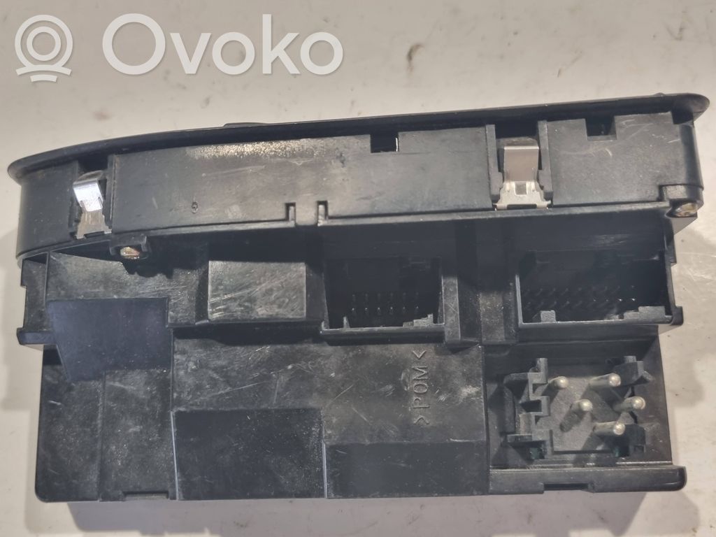 Power window switch