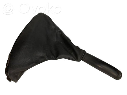 Rokas bremzes dekoratīvā apdare