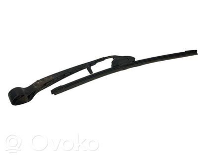 Rear window wiper arm