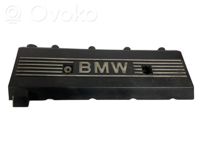 Engine cover (decorative trim)