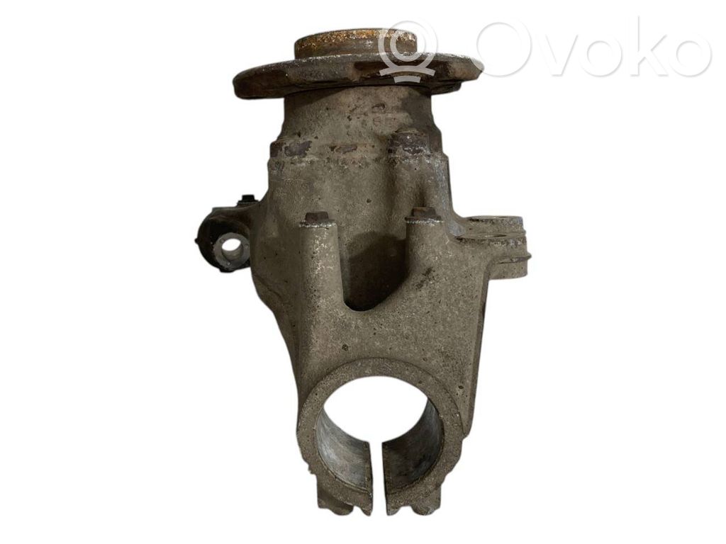 Priekšējā riteņa rumbas vārpstas šarnīrs (stupica, capfa)