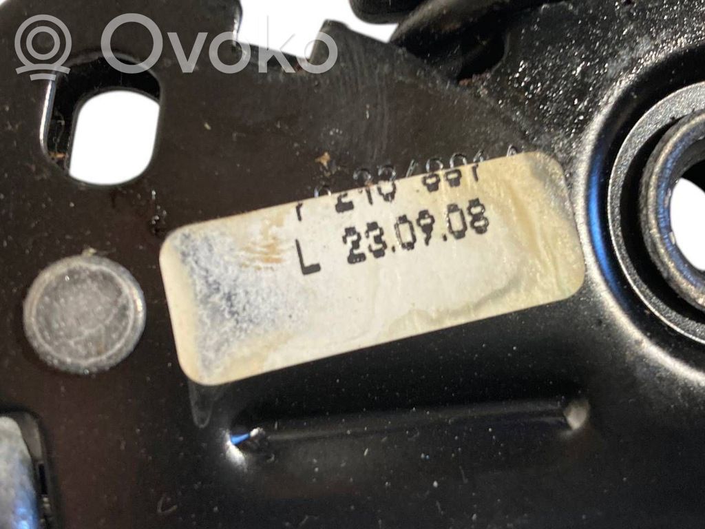 Priekšējās jostas sprādze