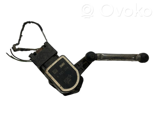 Augstuma sensors (priekšējo lukturu)