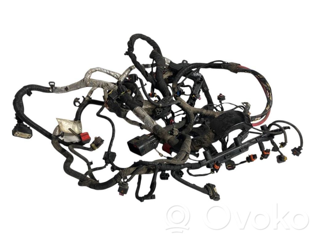 Dzinēja vadu instalācija