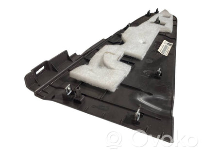 Sānu dekoratīvā apdare (priekšā)