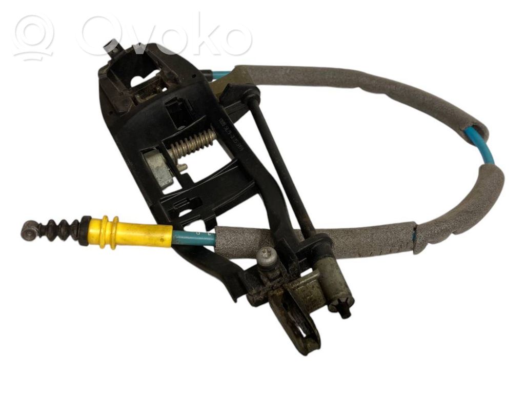 Aizmugurē turētājs / kronšteins ārējam atvēršanas rokturim