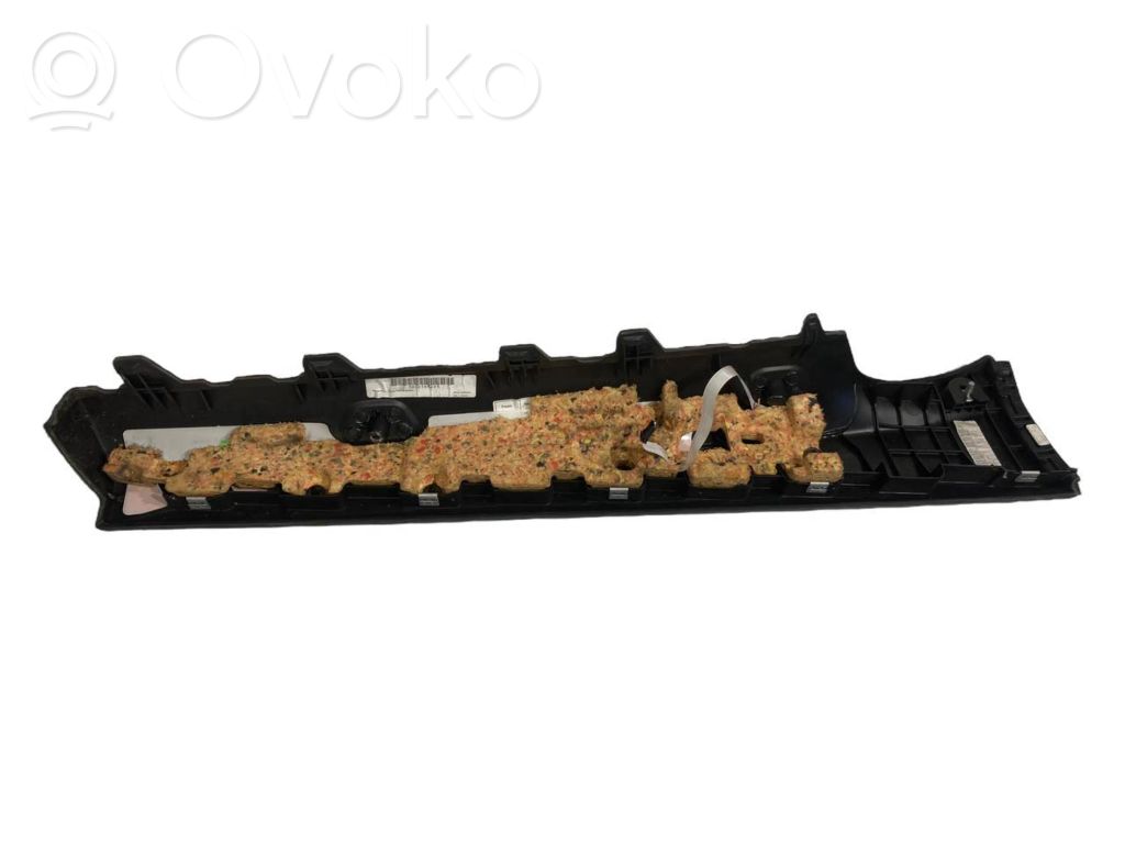 (A) statņa dekoratīvā apdare