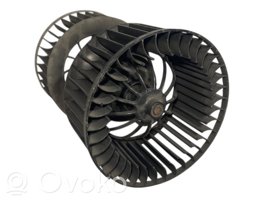 Mazā radiatora ventilators