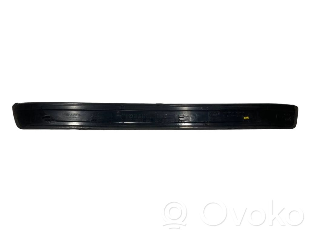 Front sill trim (inner)