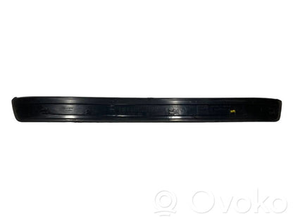 Front sill trim (inner)