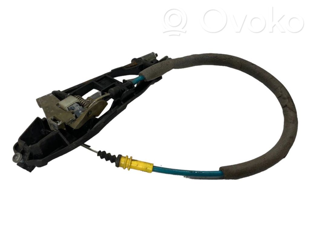 Priekšpusē turētājs / kronšteins ārējam atvēršanas rokturim