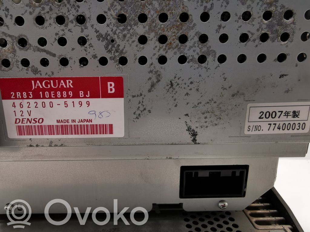 Radio / CD/DVD atskaņotājs / navigācija