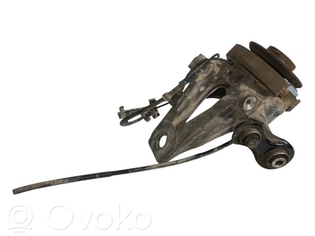 Aizmugurē riteņa rumbas vārpstas šarnīrs (stupica, capfa)