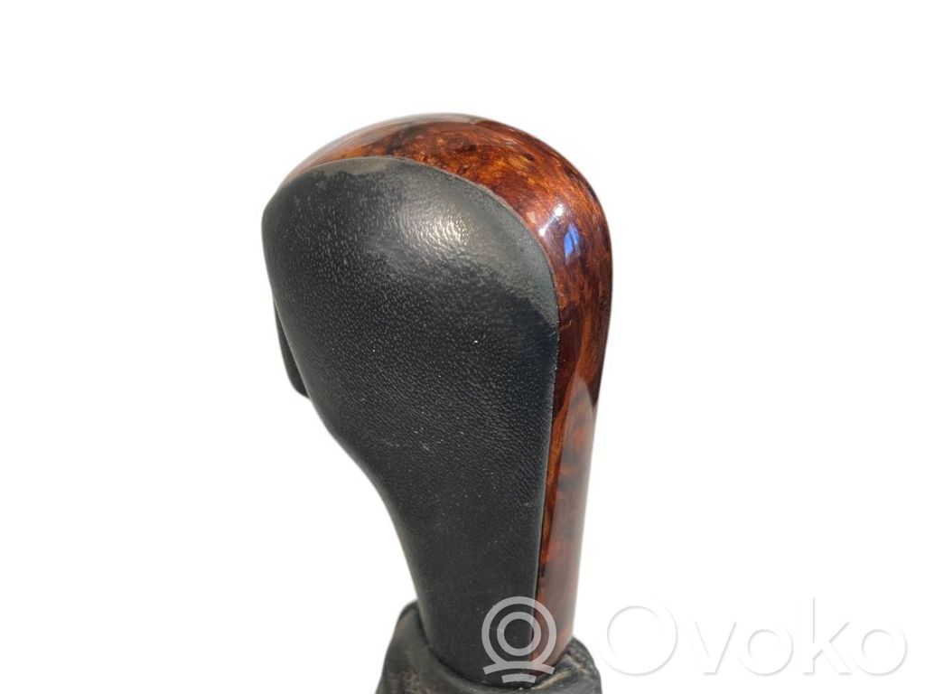 Switching mechanism (sliding mechanism)