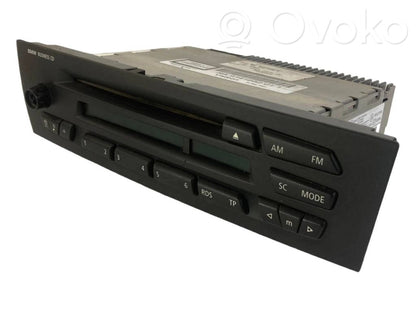 Radio / CD/DVD atskaņotājs / navigācija