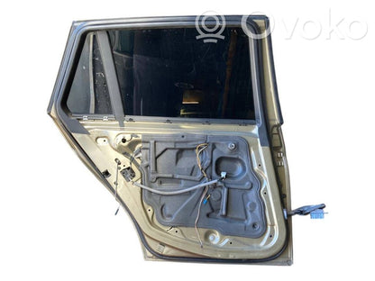 Aizmugurējās durvis